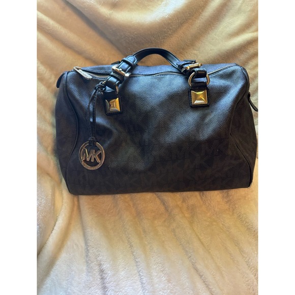 Michael Kors black monogram handbag - Picture 2 of 7